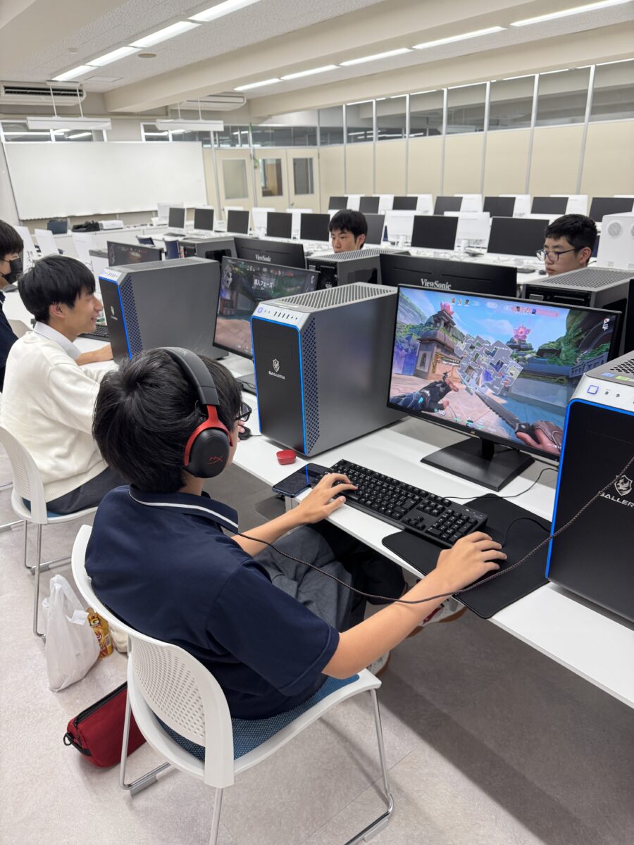 コンピュータ部