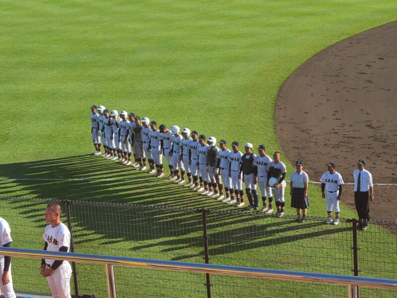  第１５３回北信越地区新潟大会を優勝し、富山県で行われる北信越大会への切符を手にしました。春の選抜を目指して頑張ります。